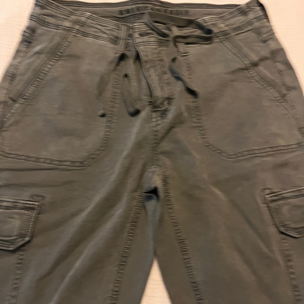 American Eagle Outfitters women’s Gray Cargo Pants